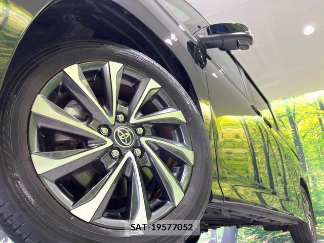 Toyota VOXY 2023-10 8873951-13