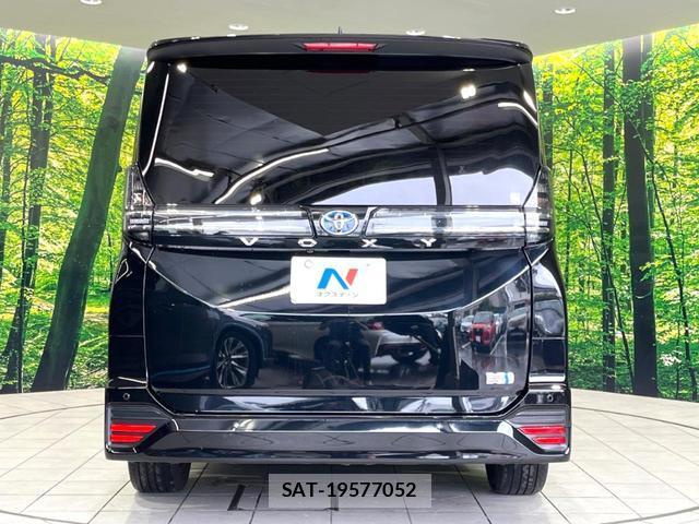 Toyota VOXY 2023-10 8873951-15