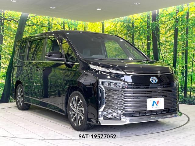 Toyota VOXY 2023-10 8873951-16