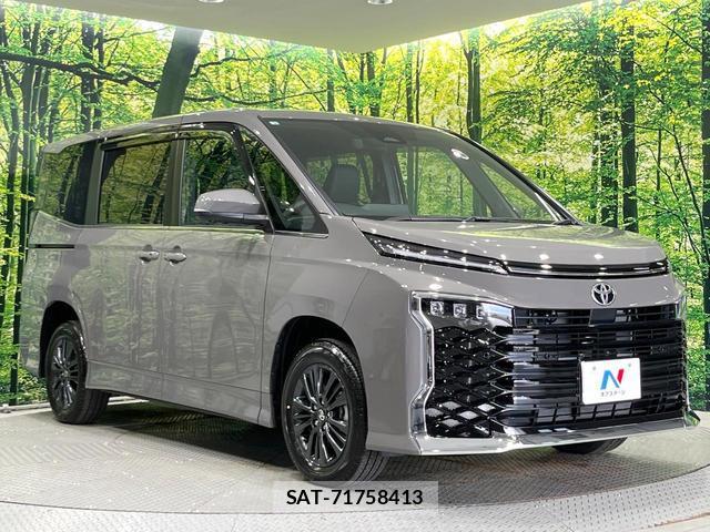 Toyota VOXY 2026-06 8874079-17