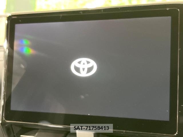 Toyota VOXY 2026-06 8874079-3