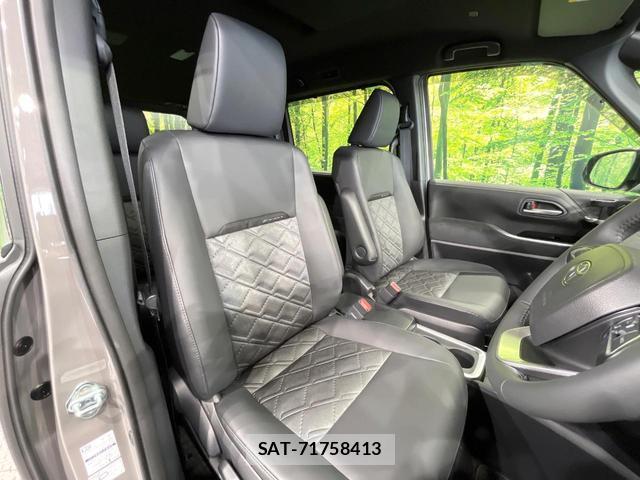 Toyota VOXY 2026-06 8874079-8