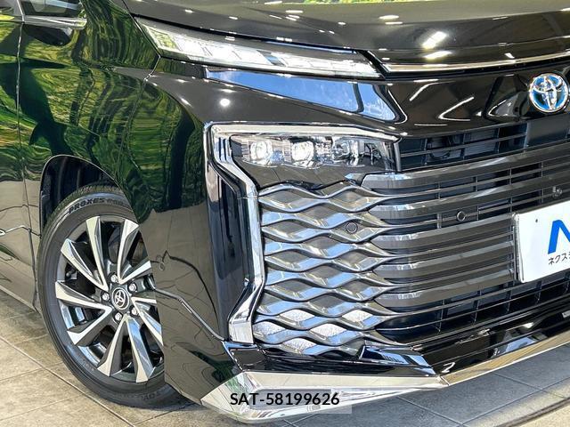 Toyota VOXY 2024-08 8874120-13