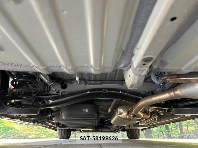 Toyota VOXY 2024-08 8874120-19