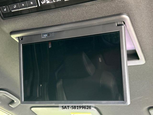 Toyota VOXY 2024-08 8874120-3