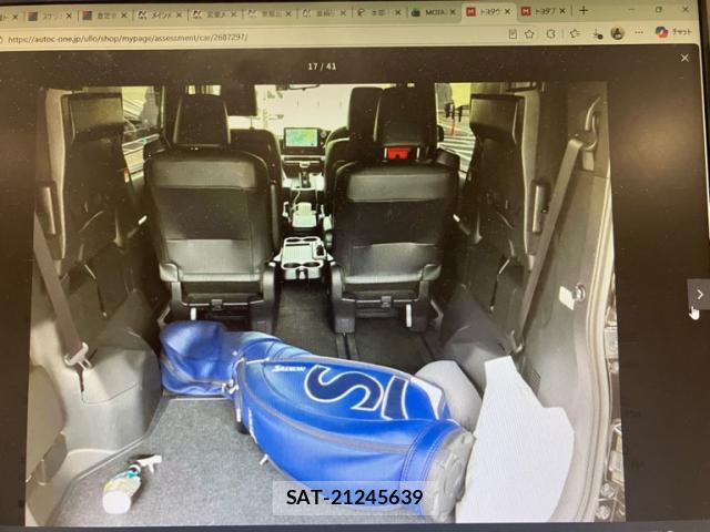 Toyota VOXY 2022-12 8874126-9
