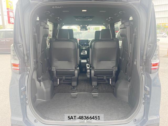 Toyota VOXY 2023-10 8874130-11