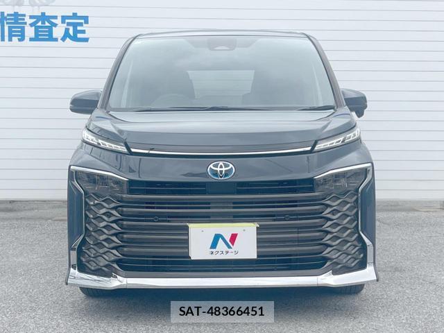 Toyota VOXY 2023-10 8874130-15