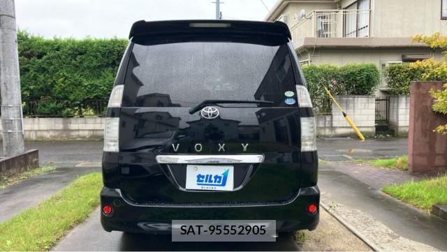Toyota VOXY 2005-12 8874438-1