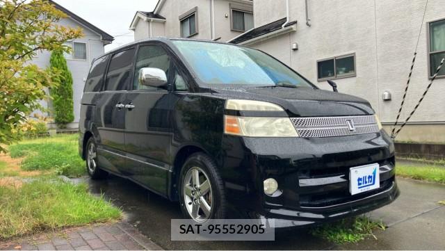 Toyota VOXY 2005-12 8874438-11