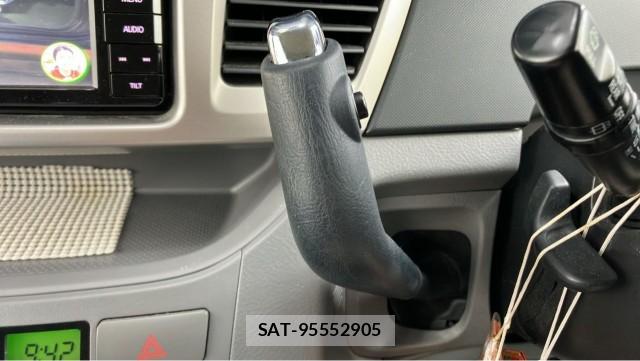 Toyota VOXY 2005-12 8874438-14