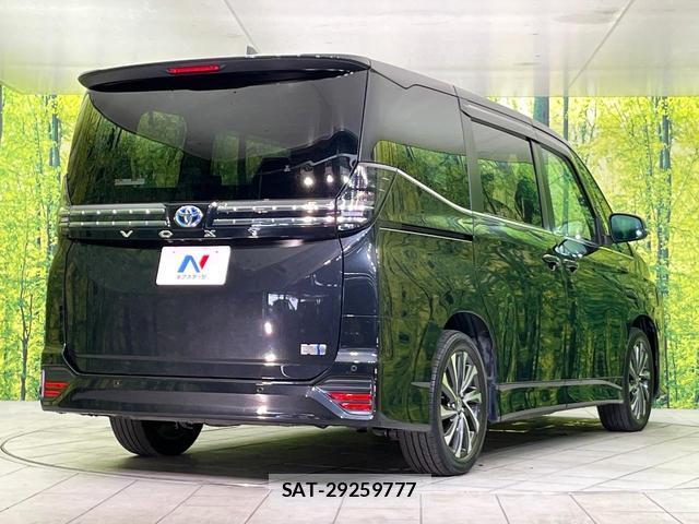 Toyota VOXY 2023-06 8874610-16