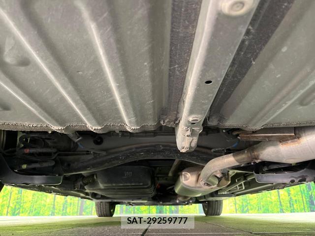 Toyota VOXY 2023-06 8874610-18