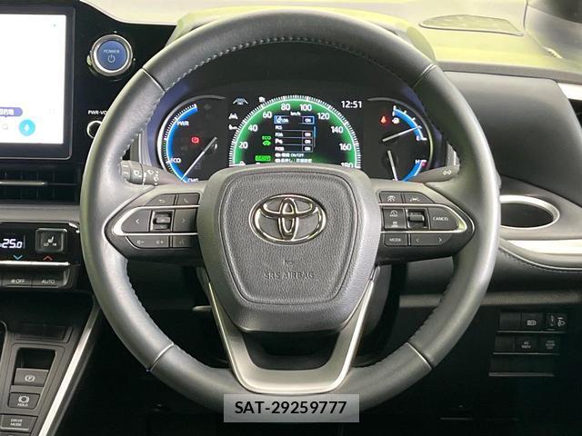 Toyota VOXY 2023-06 8874610-6