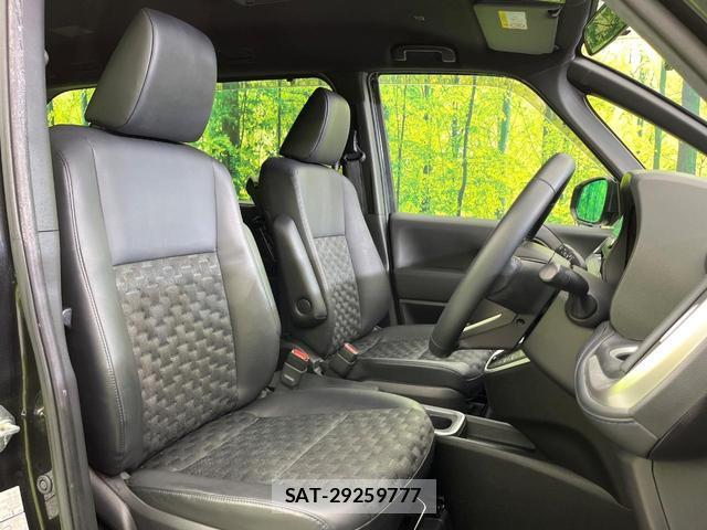 Toyota VOXY 2023-06 8874610-7