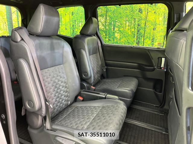 Toyota VOXY 2024-08 8874615-7