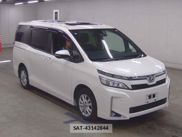 Toyota VOXY 2019-09 8874767-0