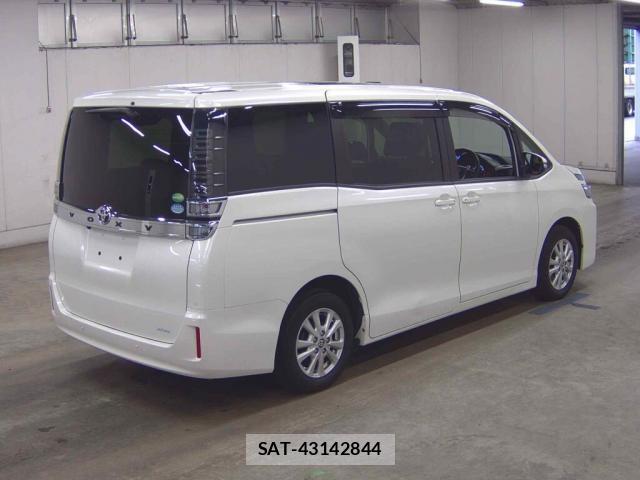 Toyota VOXY 2019-09 8874767-3