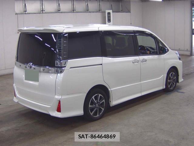Toyota VOXY 2021-03 8874771-4