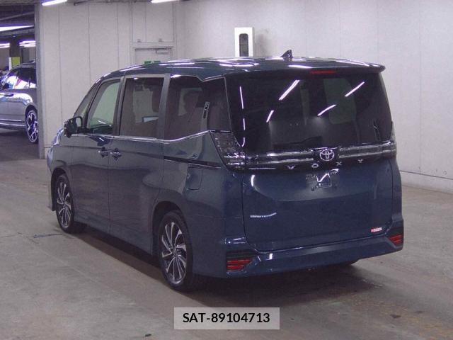 Toyota VOXY 2022-07 8874788-1