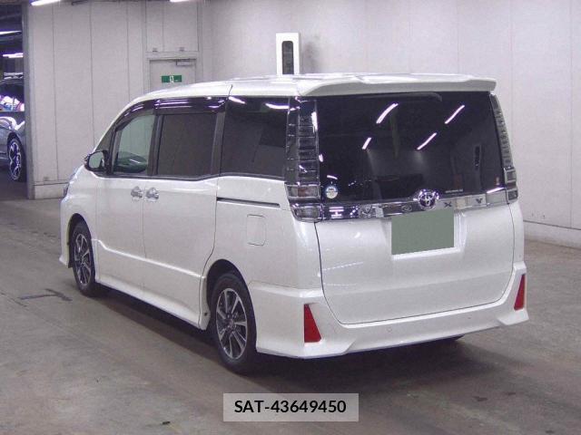 Toyota VOXY 2021-02 8874802-1