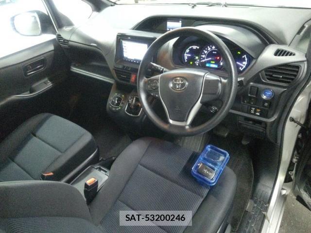 Toyota VOXY 2019-11 8874804-2