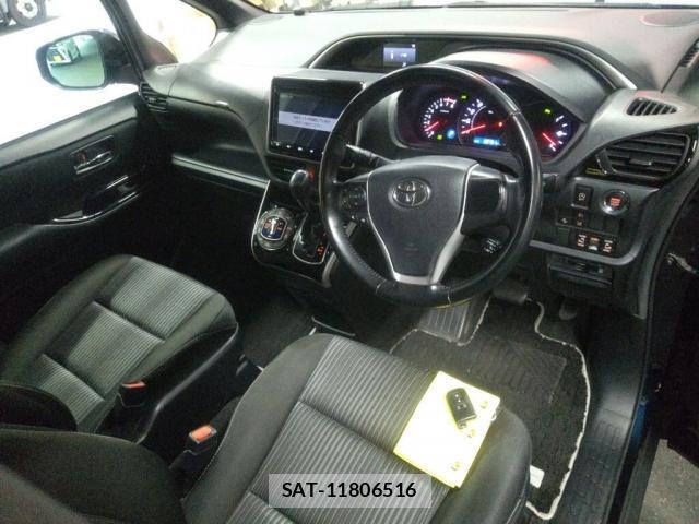 Toyota VOXY 2020-09 8874805-2