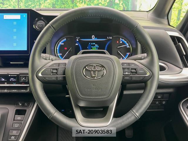 Toyota VOXY 2025-11 8874841-11