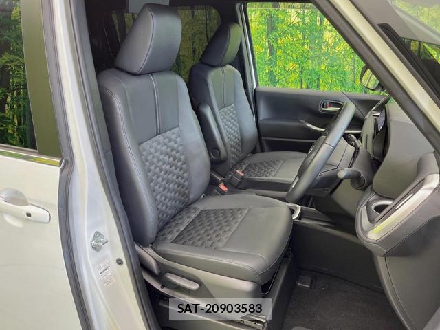 Toyota VOXY 2025-11 8874841-7