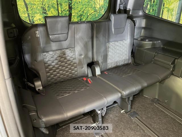 Toyota VOXY 2025-11 8874841-9