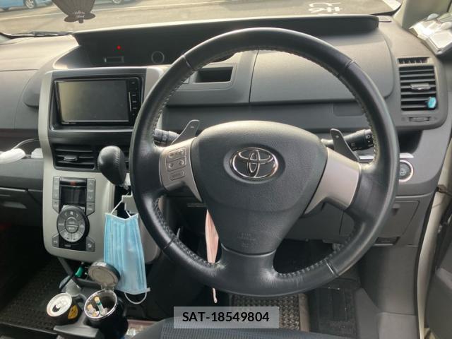 Toyota VOXY 2009-07 8874948-10