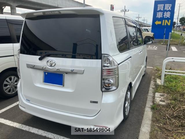 Toyota VOXY 2009-07 8874948-12