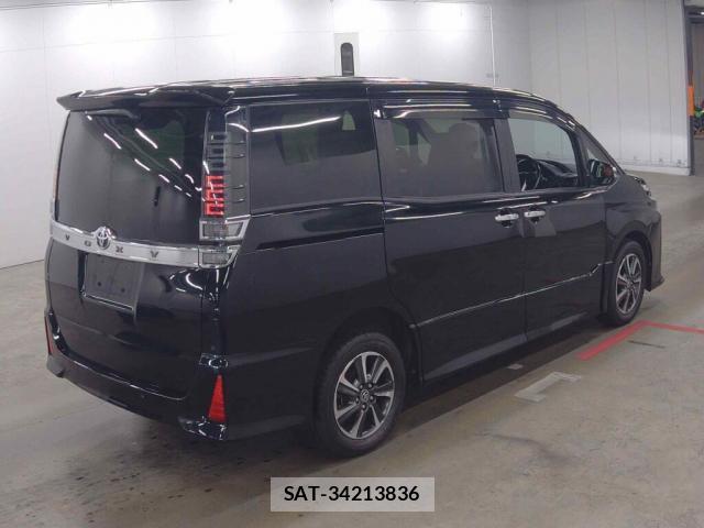 Toyota VOXY 2021-02 8875380-4