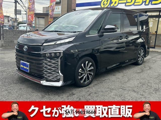 Toyota VOXY 2022-10 8875384-0