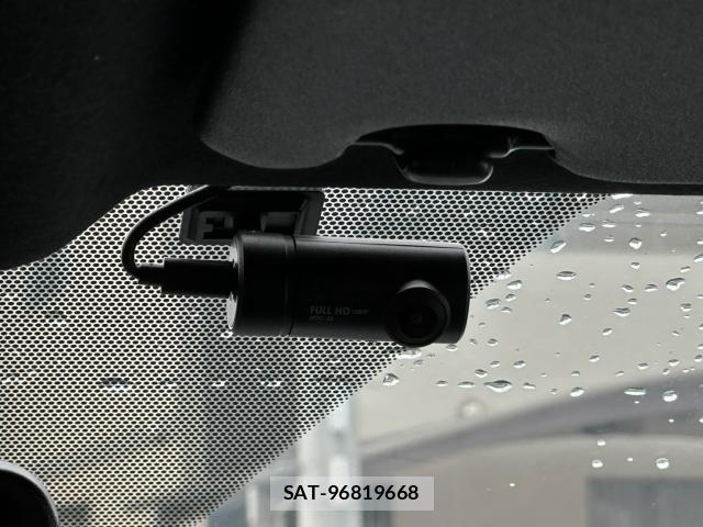 Toyota VOXY 2022-10 8875384-16