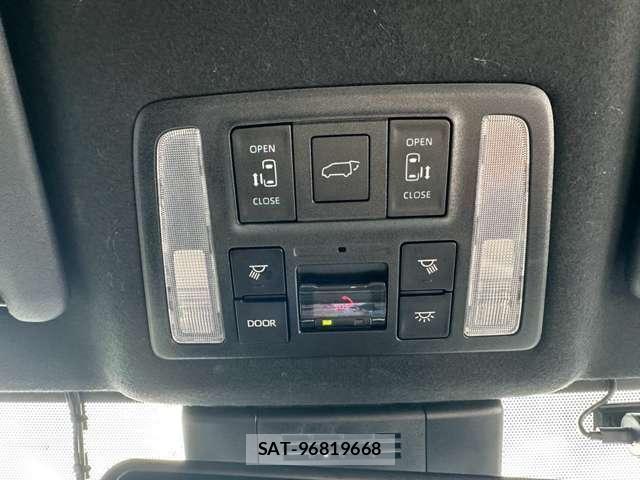 Toyota VOXY 2022-10 8875384-6