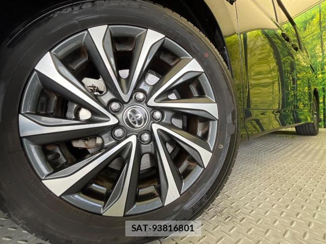 Toyota VOXY 2024-12 8875631-13