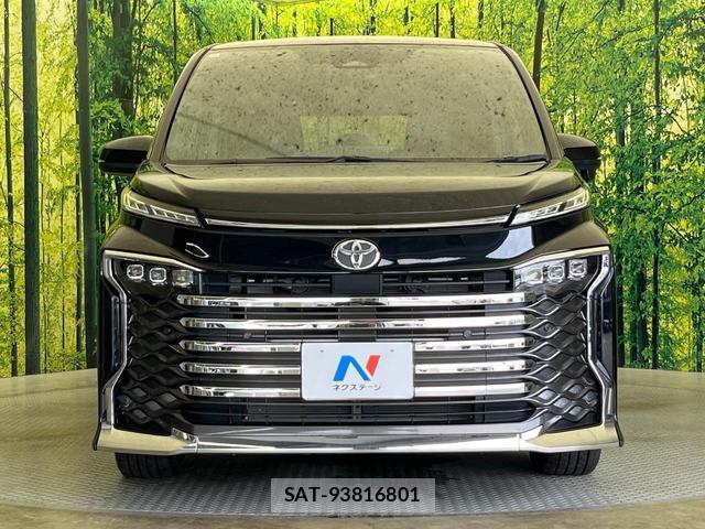 Toyota VOXY 2024-12 8875631-14