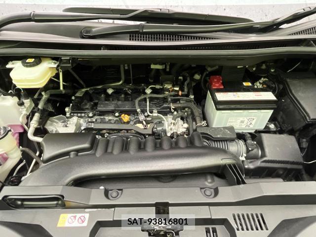 Toyota VOXY 2024-12 8875631-18