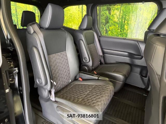 Toyota VOXY 2024-12 8875631-8