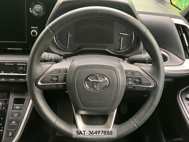 Toyota VOXY 2023-09 8875632-10