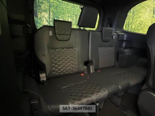 Toyota VOXY 2023-09 8875632-9