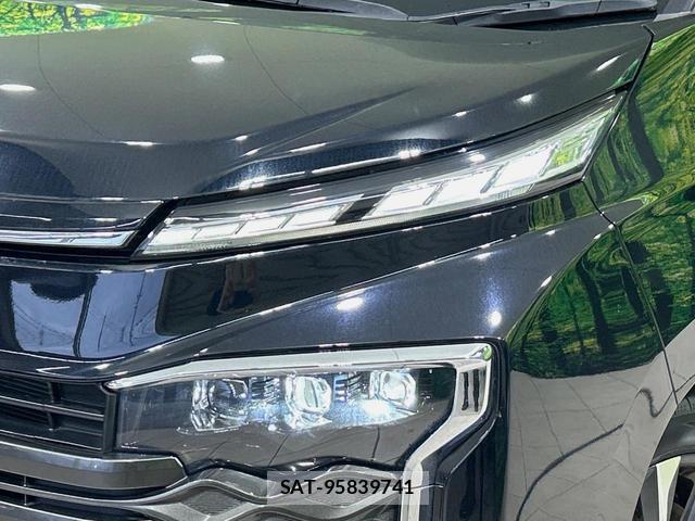 Toyota VOXY 2022-04 8875656-12