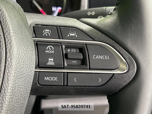 Toyota VOXY 2022-04 8875656-4