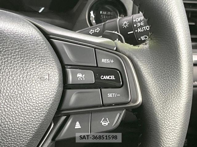 Honda WR-V 2025-05 8873603-4