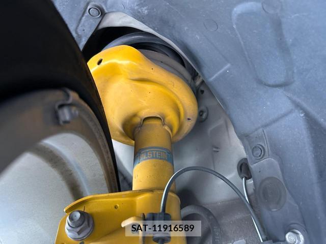 Subaru WRX S4 2017-09 8873189-19