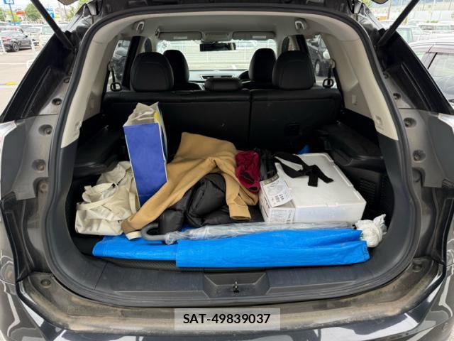 Nissan X-TRAIL 2015-11 8872676-15