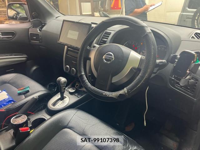 Nissan X-TRAIL 2011-01 8873363-5