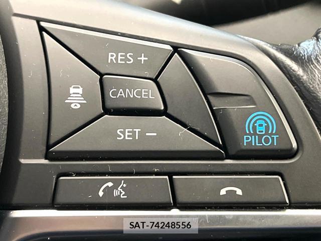 Nissan X-TRAIL 2018-04 8873720-4