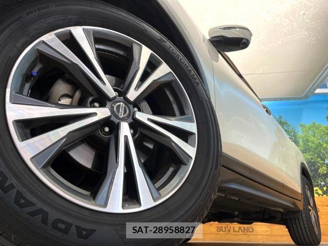 Nissan X-TRAIL 2018-01 8873726-12